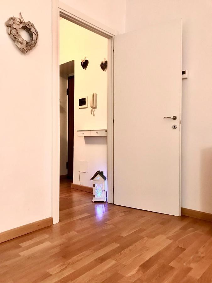 Portatorre Suite, A Charming Apartment In The Heart Of Como, Free Private Parking, Air Conditioning & More! Zewnętrze zdjęcie