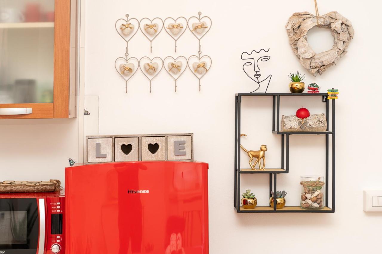 Portatorre Suite, A Charming Apartment In The Heart Of Como, Free Private Parking, Air Conditioning & More! Zewnętrze zdjęcie