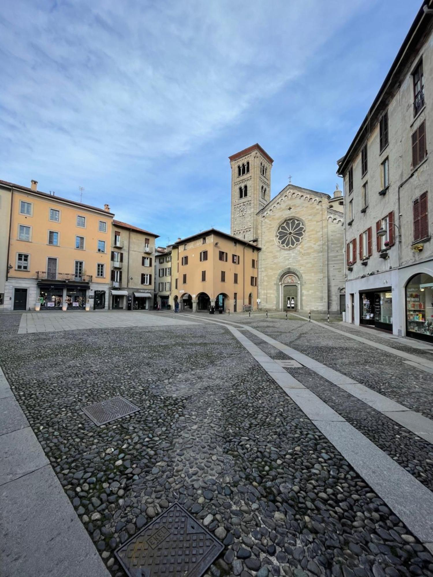 Portatorre Suite, A Charming Apartment In The Heart Of Como, Free Private Parking, Air Conditioning & More! Zewnętrze zdjęcie