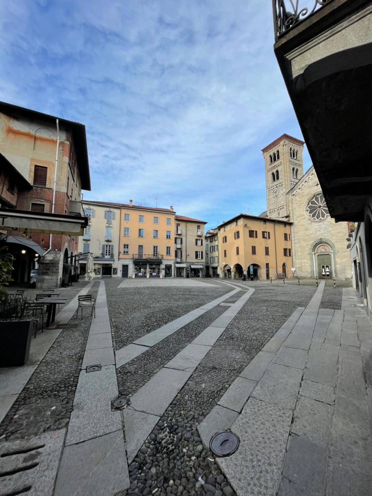 Portatorre Suite, A Charming Apartment In The Heart Of Como, Free Private Parking, Air Conditioning & More! Zewnętrze zdjęcie