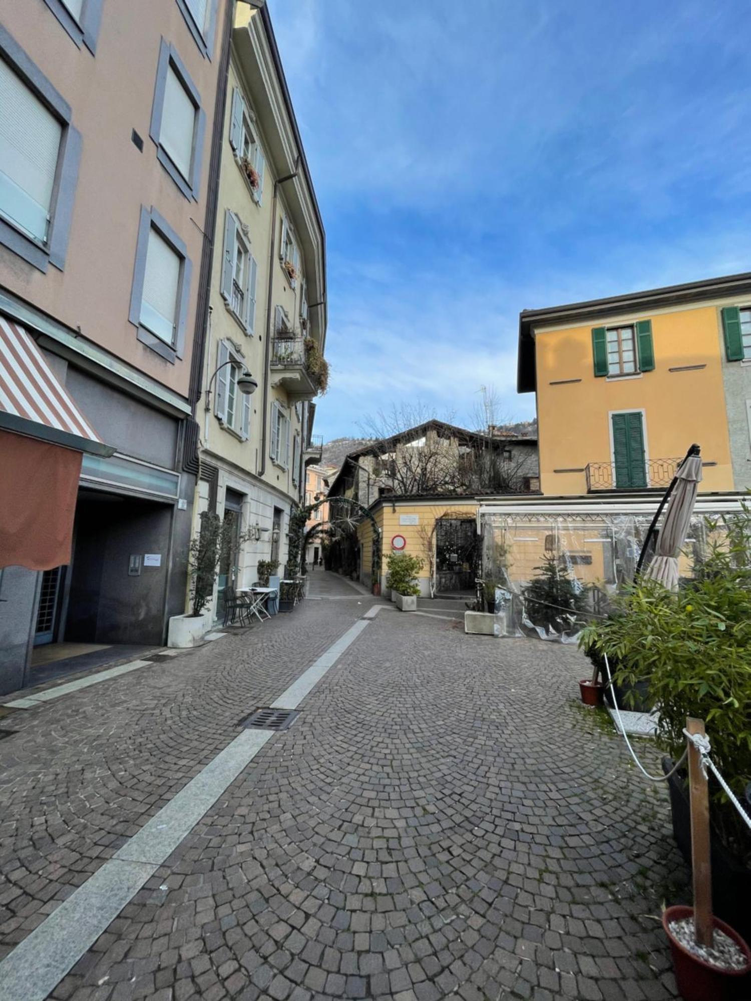 Portatorre Suite, A Charming Apartment In The Heart Of Como, Free Private Parking, Air Conditioning & More! Zewnętrze zdjęcie