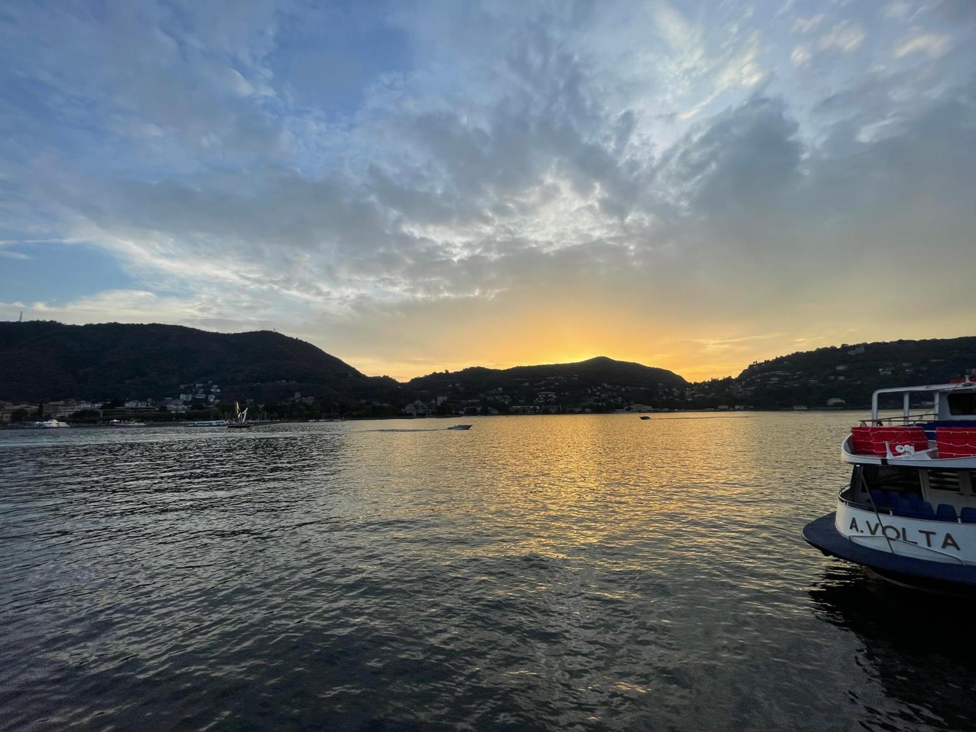 Portatorre Suite, A Charming Apartment In The Heart Of Como, Free Private Parking, Air Conditioning & More! Zewnętrze zdjęcie
